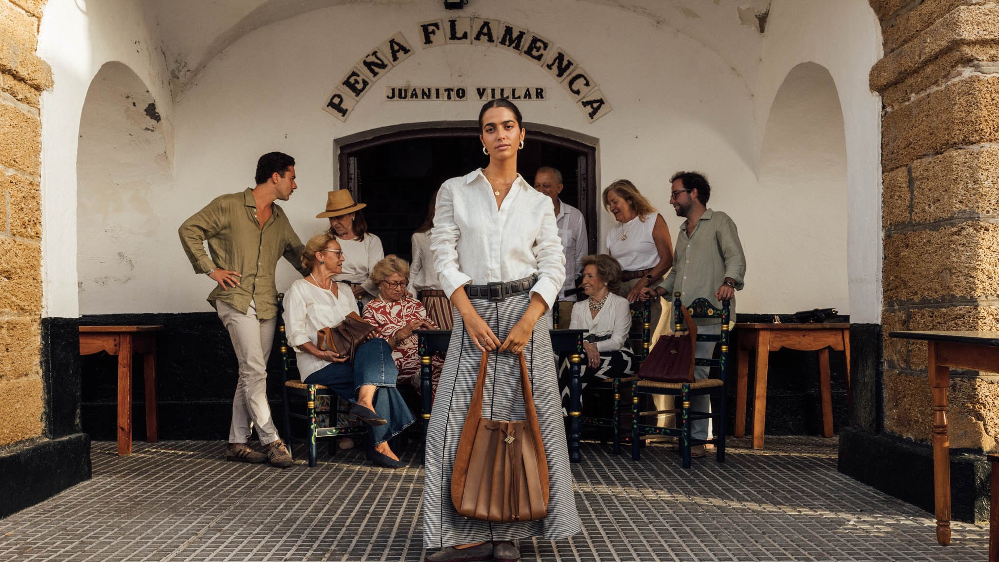 Colección Tablao de Maese Place inspirada en Andalucía, con bolsos artesanales que combinan tradición y diseño – Maese Place