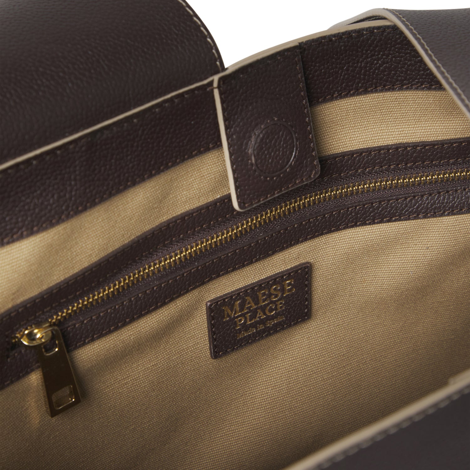 Interior del bolso Roda Tote Monet Reflets d’Arbres con forro de algodón trenzado, bolsillos amplios y cierre con cremallera