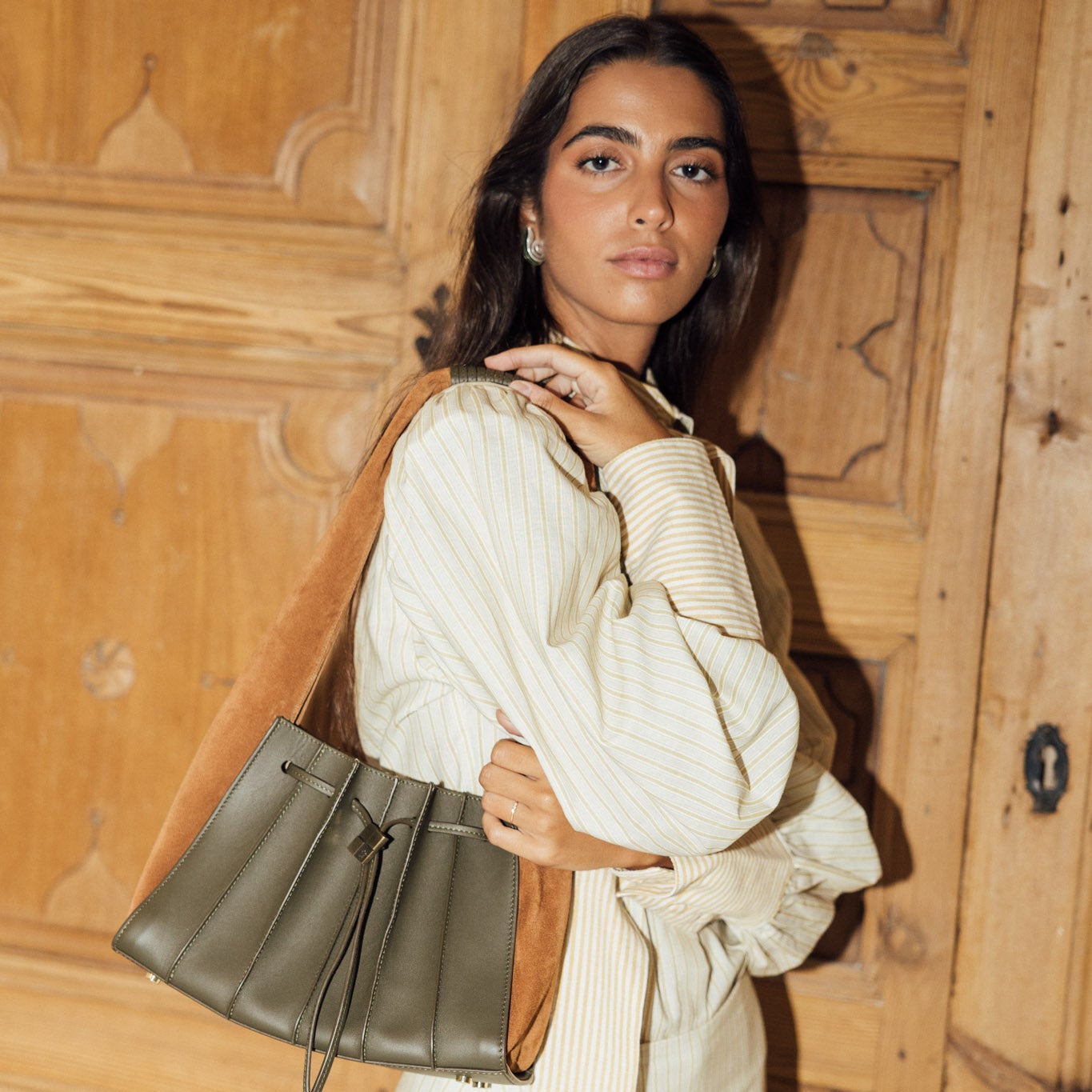 Bolso Tablao Mini Dust Glaze de piel de vacuna artesanal hecho a mano en España – Maese Place