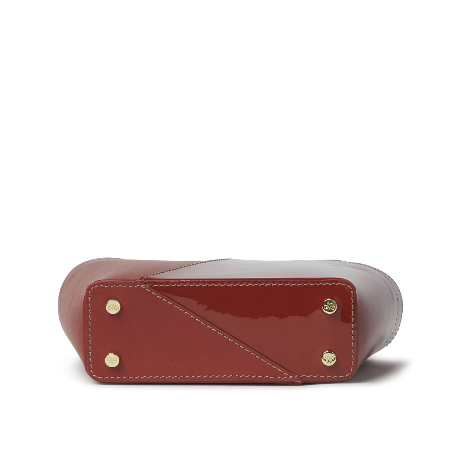 Base del Bolso Roda Renoir con tachuelas metálicas protectoras, piel vacuna artesanal – Maese Place